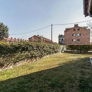 https://le-quattro-stelle-villa.italymilanhotels.net