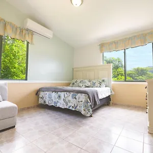 https://villa-campina-retreat-scenic-mountain-views.comcaribbean.com